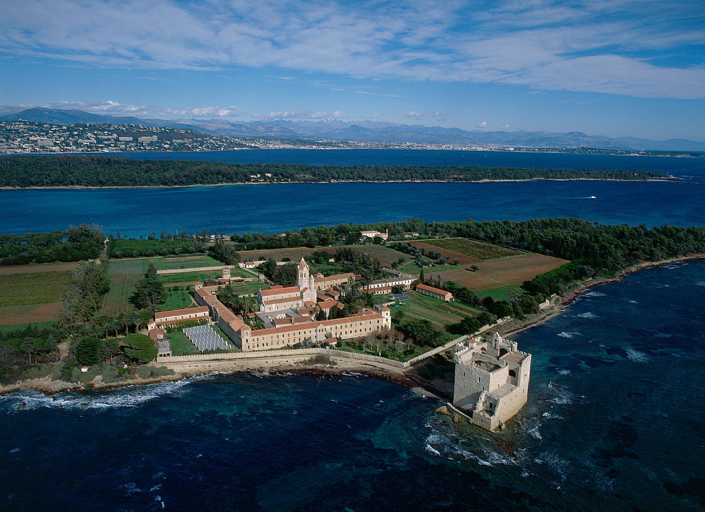                             The quiet island of &#xCE;le Saint-Honorat is home to a fifth-century abbey and wine-making monks