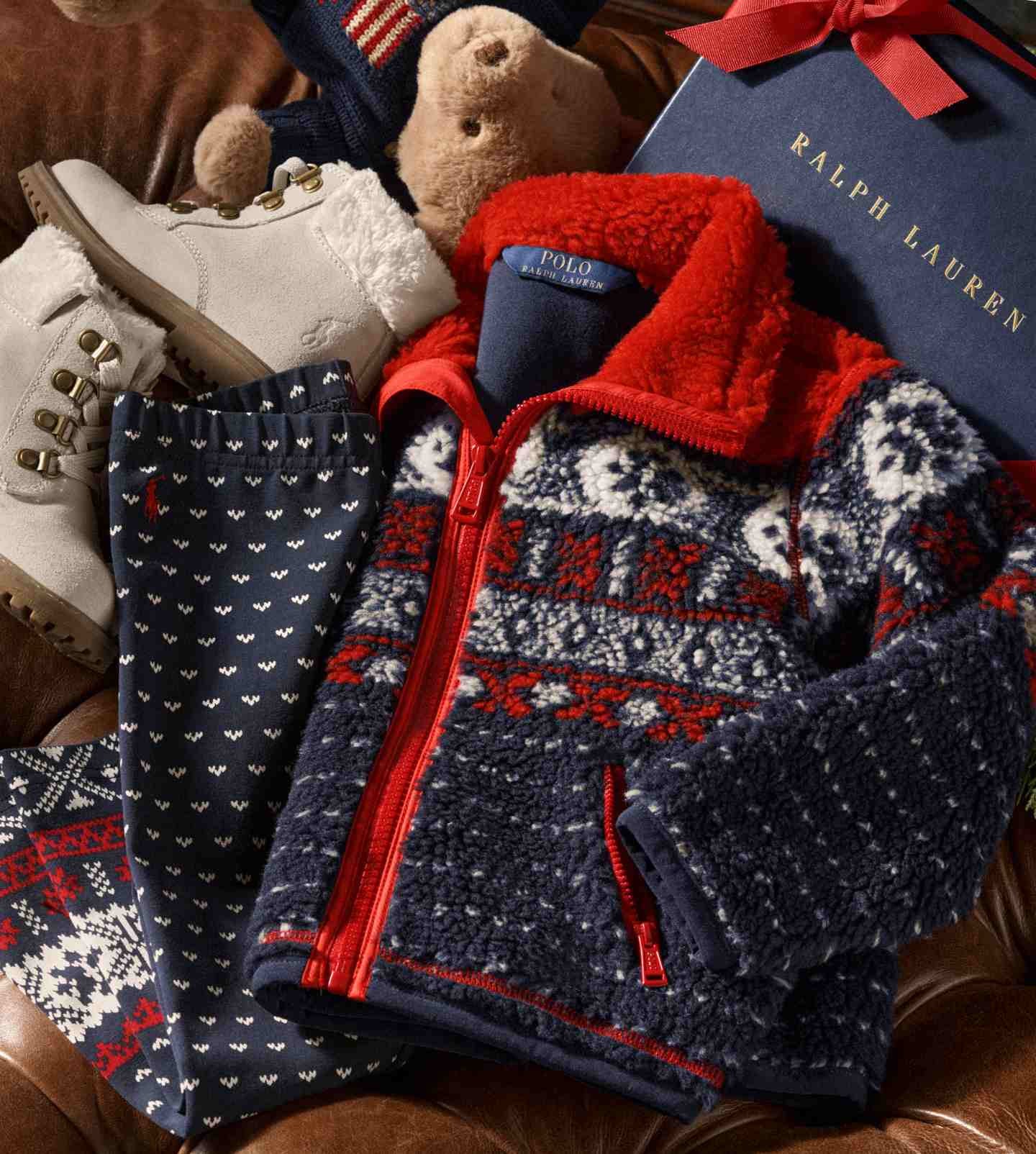 Girls Holiday Dressing