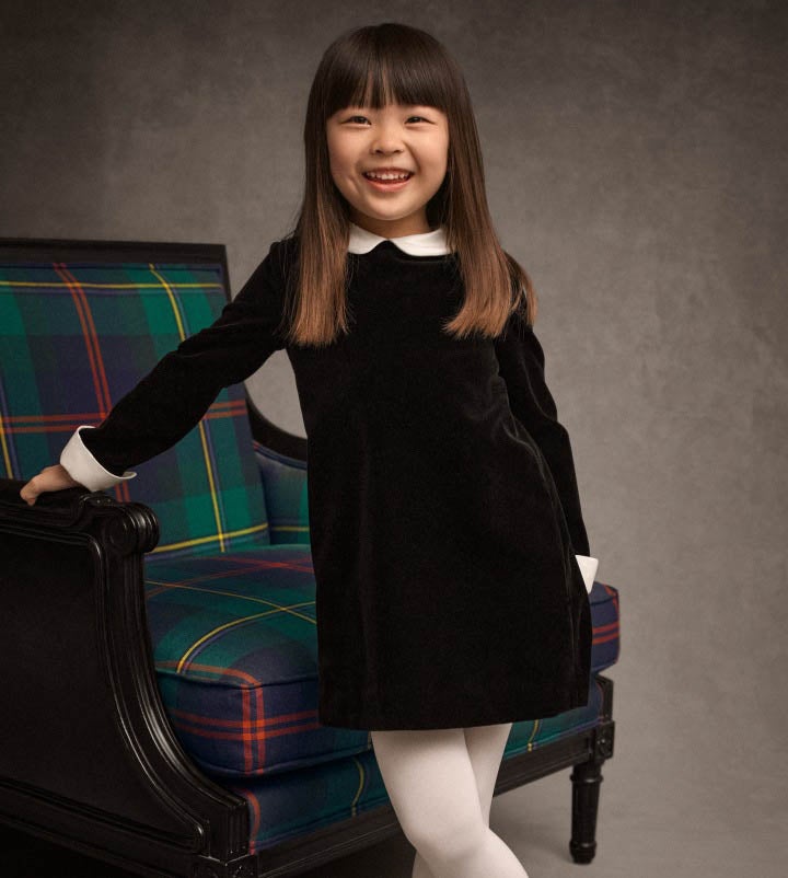 Girls Holiday Dressing
