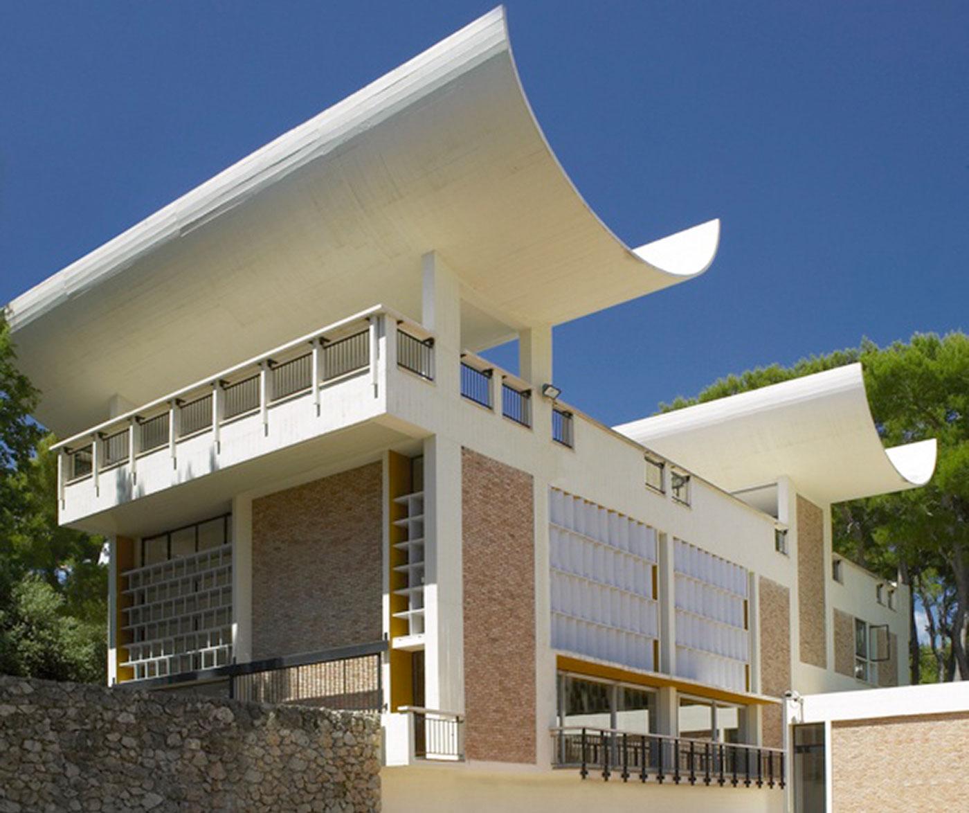 Site-specific works by renowned artists such as Joan Miró to Marc Chagall make the Fondation Maeght a modern-art must-see