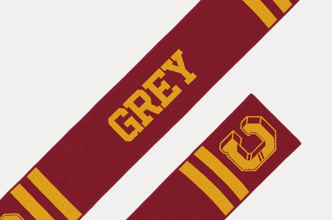 Animation of knit scarf with custom graphics