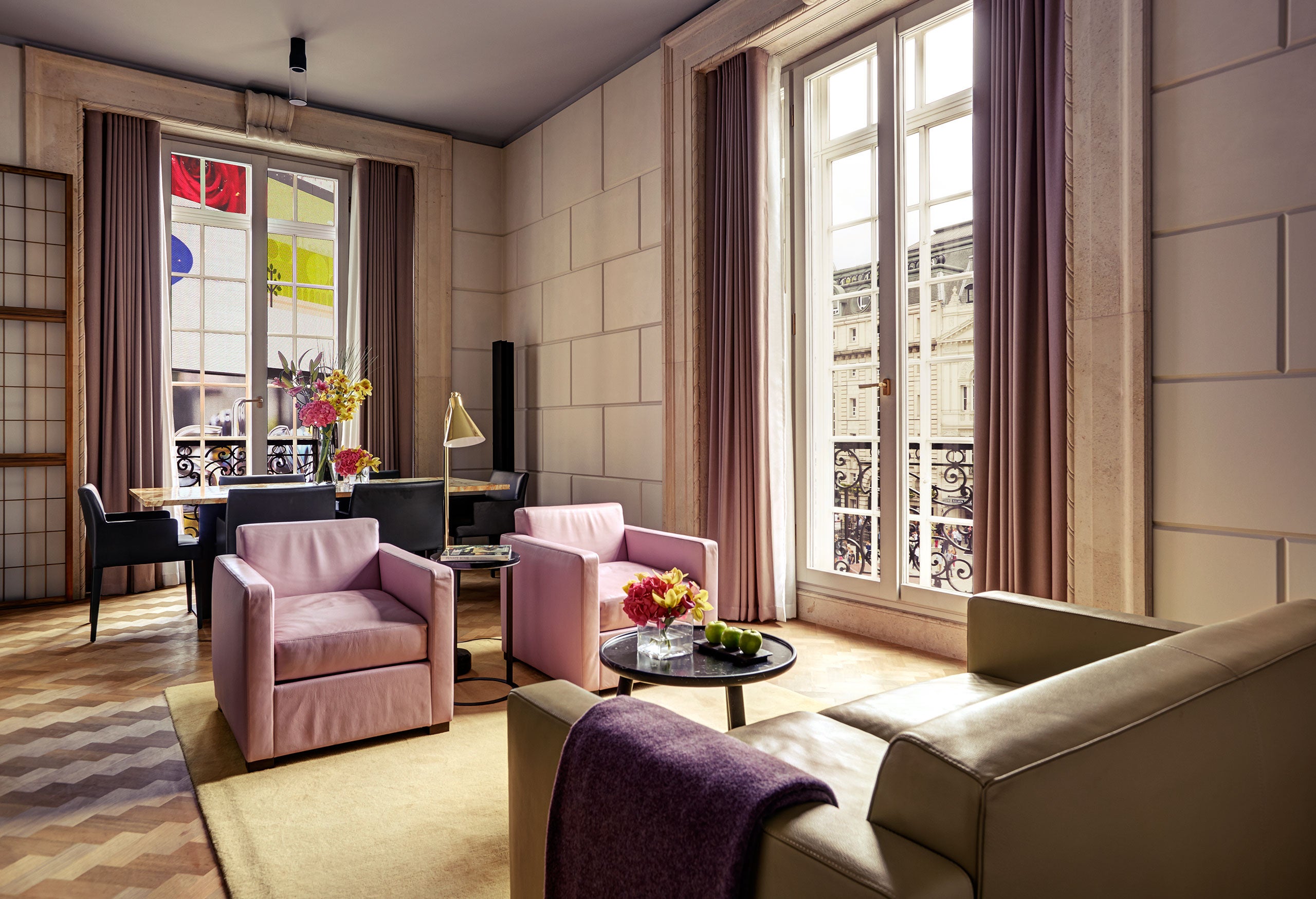 The walls of the Regent Suite mimic the hotel’s exterior stonework