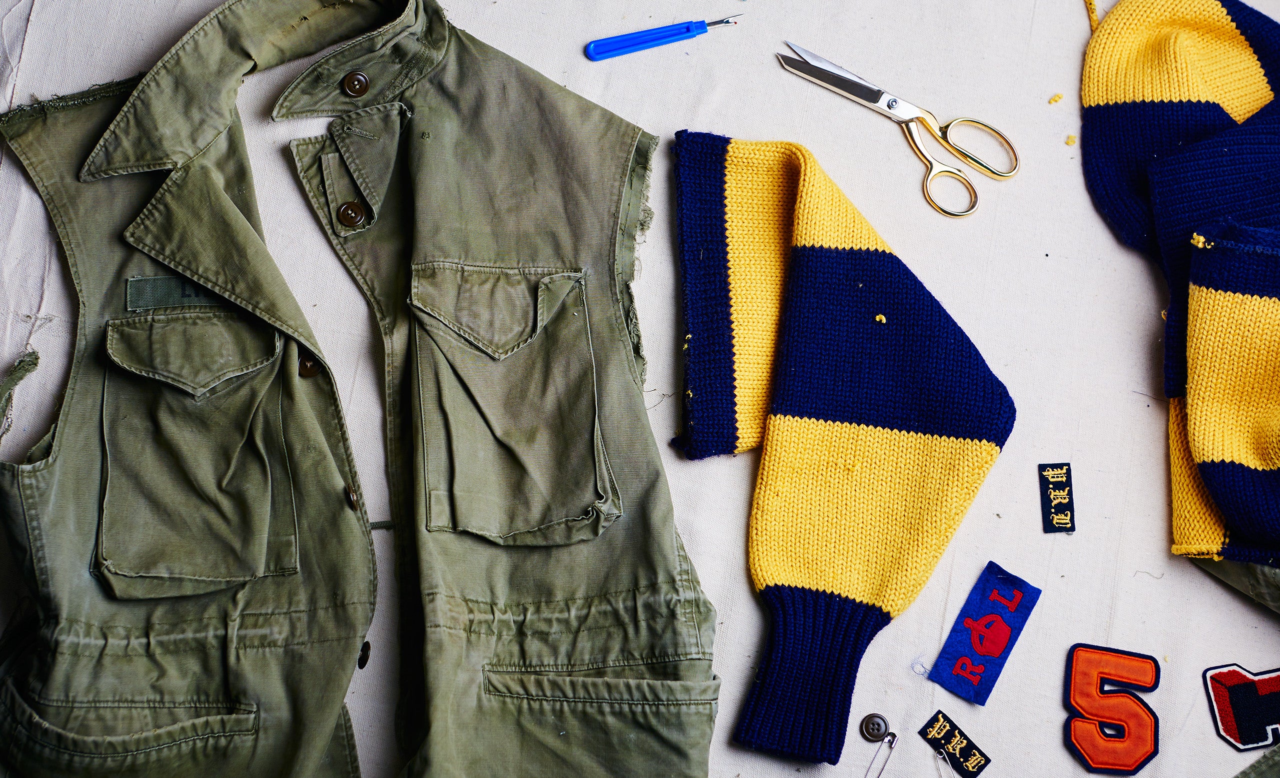 <strong>STEP 3: LAYOUT</strong> <br/>Pieces are laid out to form the new style.
