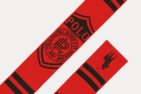 Animation of knit scarf with custom graphics